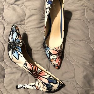 SOLD Beautiful Nine West Heels 3.5” approximately. SZ 7.5